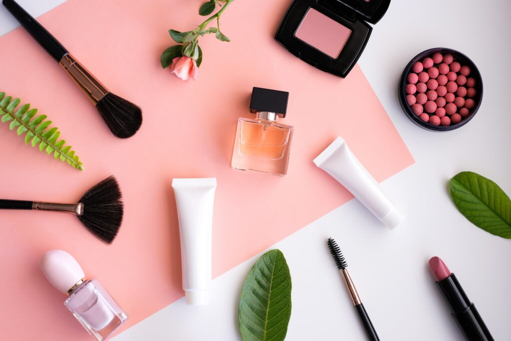 The Ultimate Guide on How to Start a Beauty Business - Looka