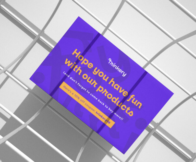 16 Striking Business Card Trends of 2024 (+ 50 Examples) Looka